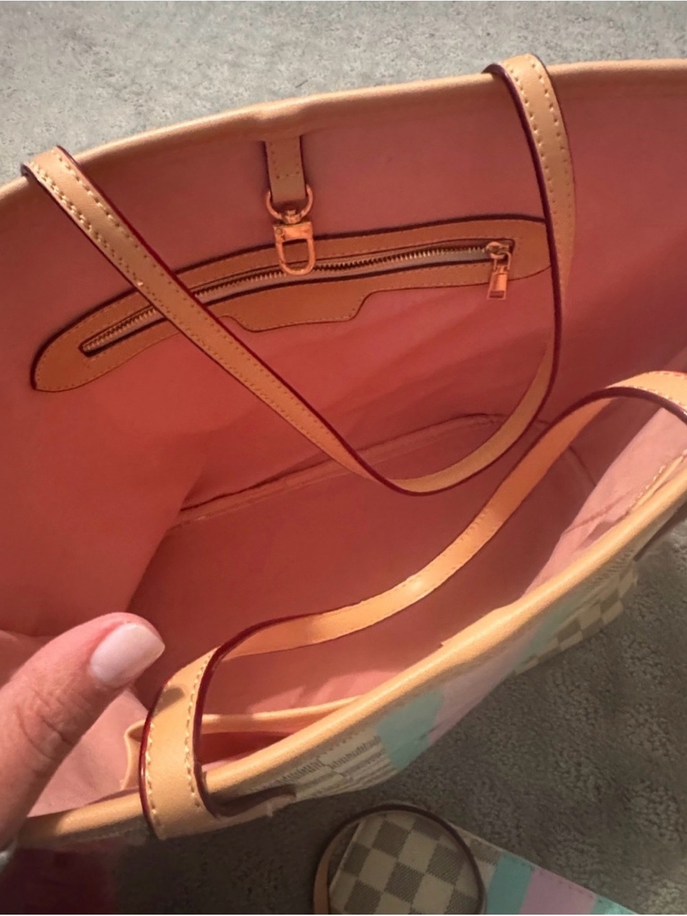LV Neverfull 🩷 - Picture 3 of 3
